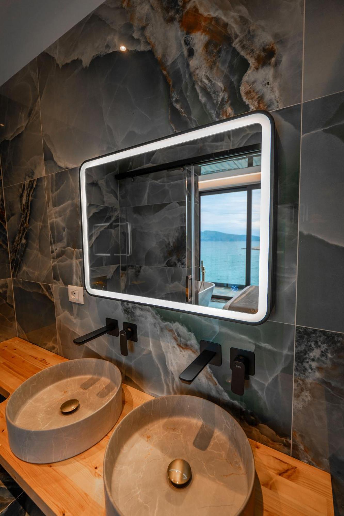 Siro Kerma Private Beach Villa Sarande Exterior photo