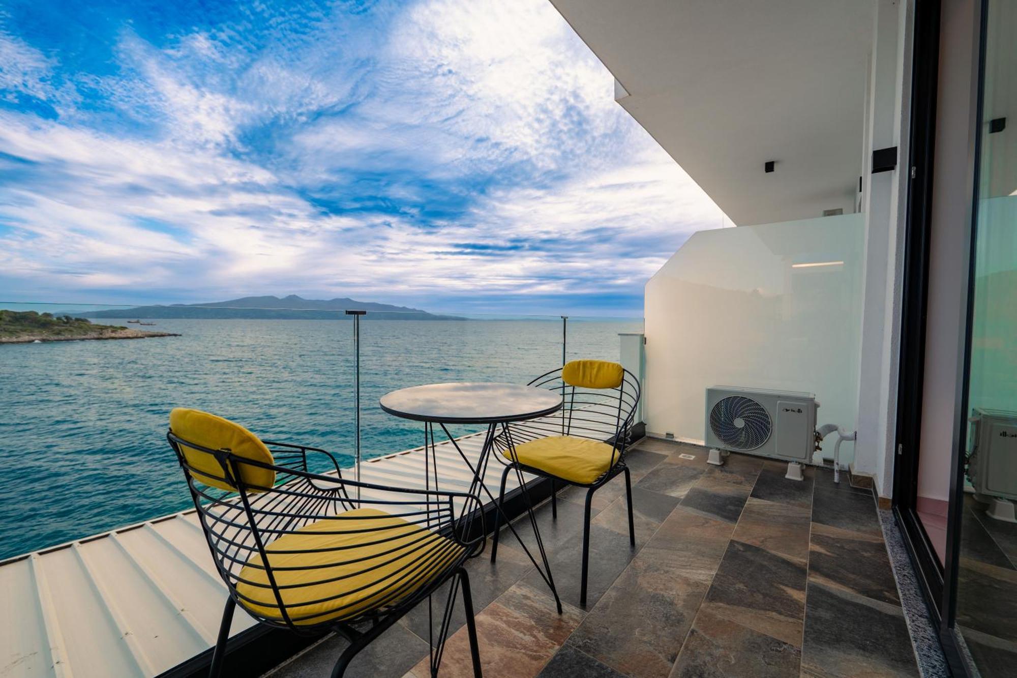 Siro Kerma Private Beach Villa Sarande Exterior photo