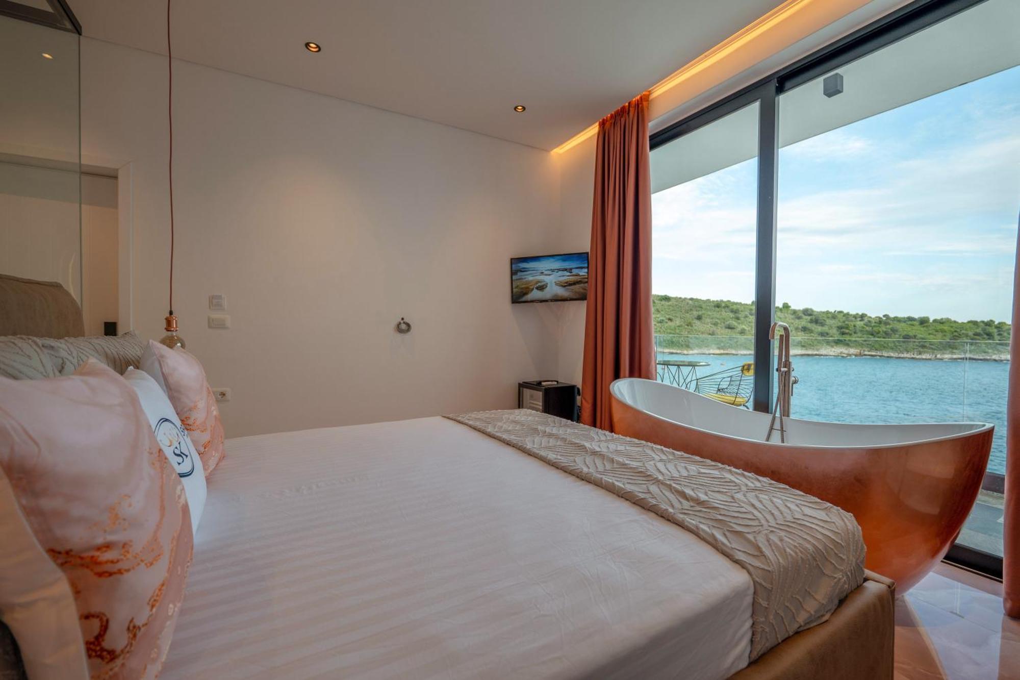 Siro Kerma Private Beach Villa Sarande Exterior photo